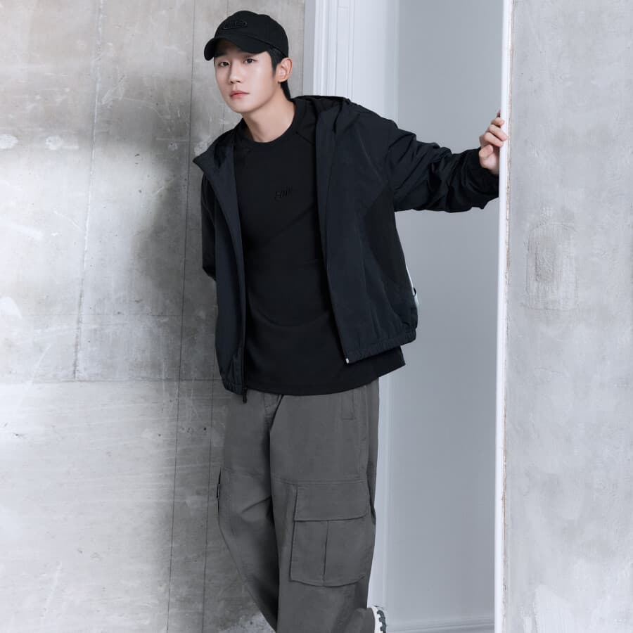 정해인유틸리티후드점퍼